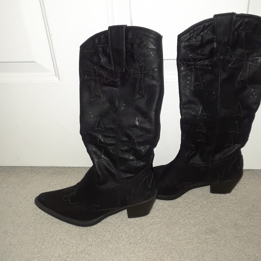 Black Cowboy boots